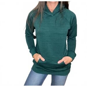 NEW MICHELLE MAE tatum textured pullover hooded sweatshirt in spruce green